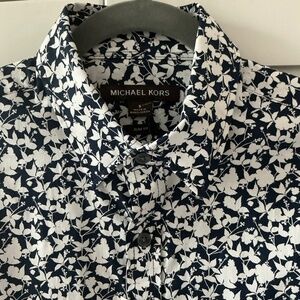 Men’s Michael Kors shirt. Size small